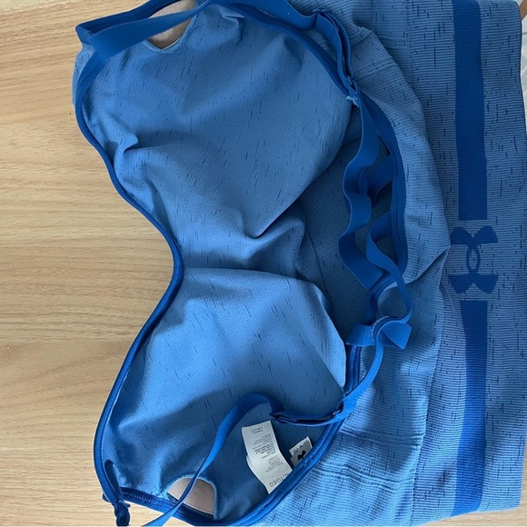 SOLD UNDER ARMOUR sz XL Blue Sports Bra Seamless Low Long Line 1357232 - Picture 6 of 10